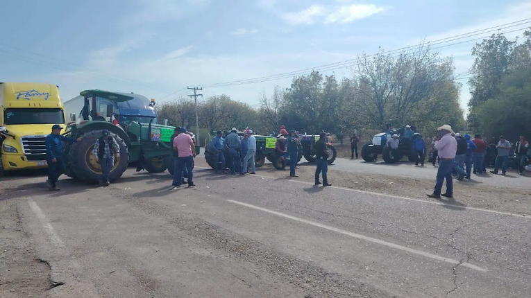 Organizaciones campesinas acuerdan suspender protestas nacionales tras negociar con representante de Sheinbaum