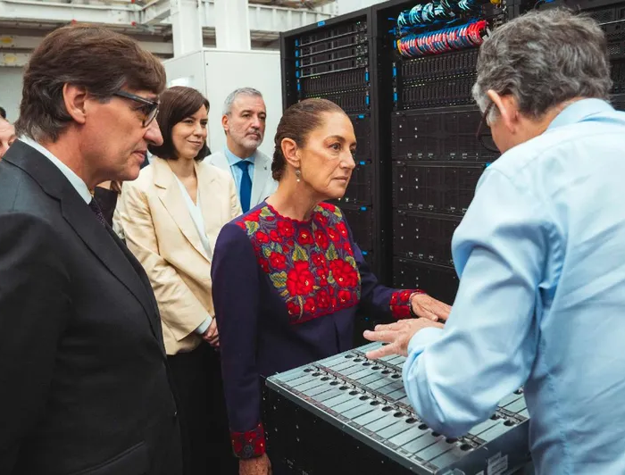 Mandataria mexicana conoce en España centro tecnológico que colabora en supercomputadora nacional
