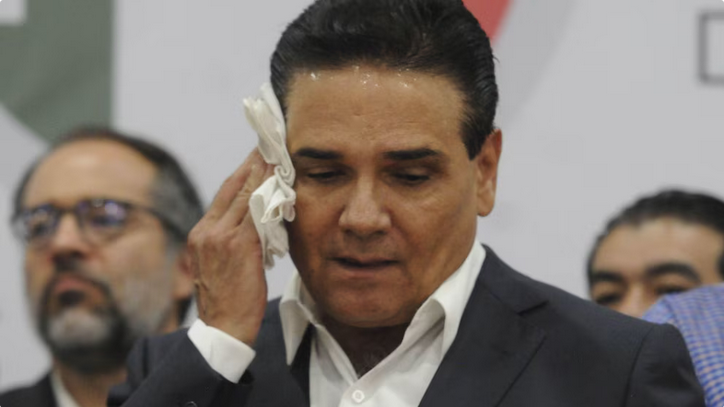 Presidenta Sheinbaum ratifica ficha roja internacional contra Silvano Aureoles por vínculos con el CJNG