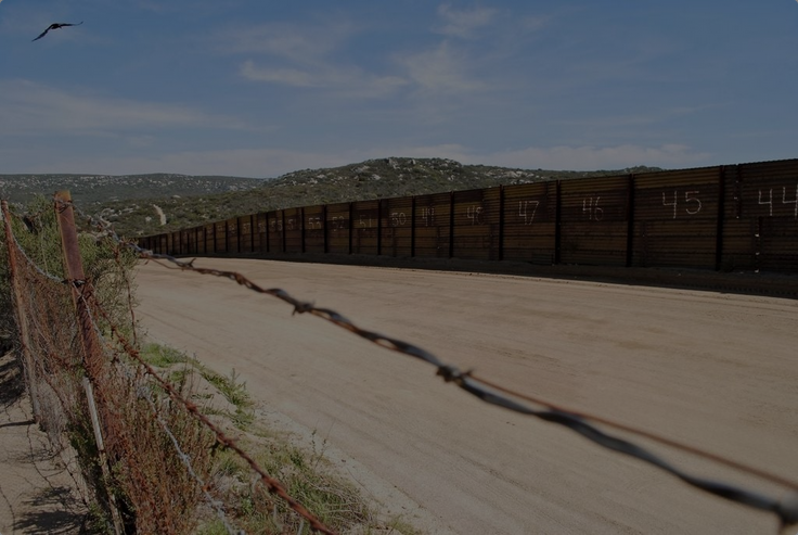 Denuncian comunidades Kumiai destrucción de sitio sagrado Cuchumá por explosivos de Estados Unidos