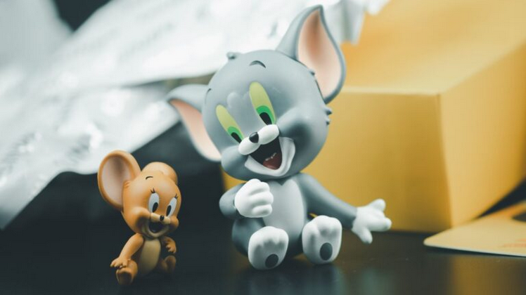 KFC México introduce juguetes de Tom y Jerry como estrategia de consumo nostálgico