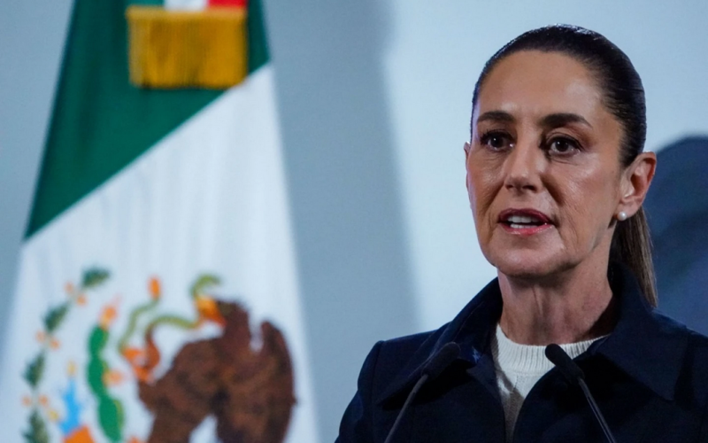 Presidenta Sheinbaum conduce conferencia matutina desde Palacio Nacional abordando diversas políticas públicas