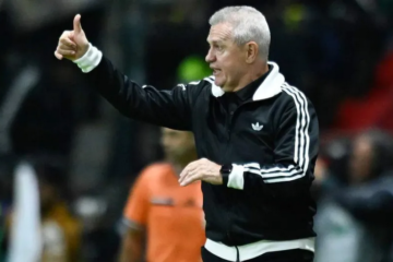 Aguirre mantiene en suspenso la alineación inicial para el debut mundialista de México