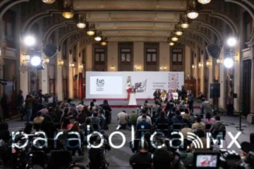 Presidenta Sheinbaum encabeza conferencia de prensa desde Palacio Nacional