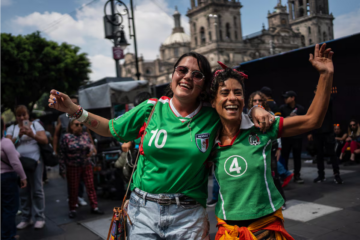 Sheinbaum ausente en inauguración del Mundial 2026 en el Azteca; cede su boleto a joven indígena