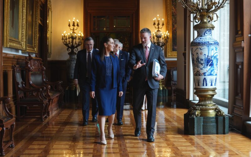 ¡Sheinbaum recibe a Greer en Palacio Nacional con firmeza soberana rumbo a la revisión del T-MEC!