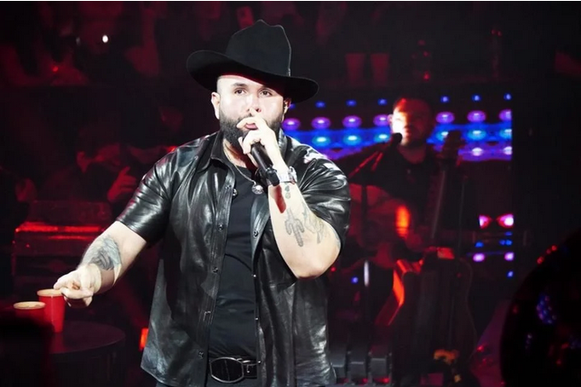 El cantante Carín León tendrá a su cargo la última presentación del Fan Fest Monterrey