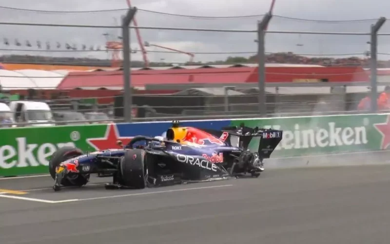 Bandera roja en el Gran Premio de Países Bajos tras el aparatoso choque de Max Verstappen