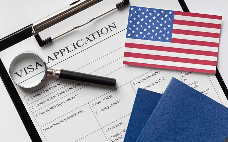 La presidenta Sheinbaum expone la táctica de presión política de Estados Unidos: 175 mil visas revocadas en dos años, y aclara que quitar una visa es decisión administrativa, no prueba judicial de delito