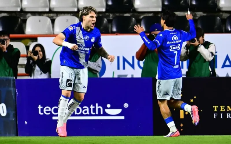 Puebla logra victoria de último momento ante Pachuca en el Estadio Hidalgo