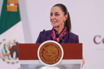 Claudia Sheinbaum desmiente que los programas del Bienestar generen deuda en el país