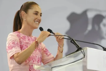 Escuelas públicas superan a las privadas en resultados de la prueba PISA, afirma Claudia Sheinbaum