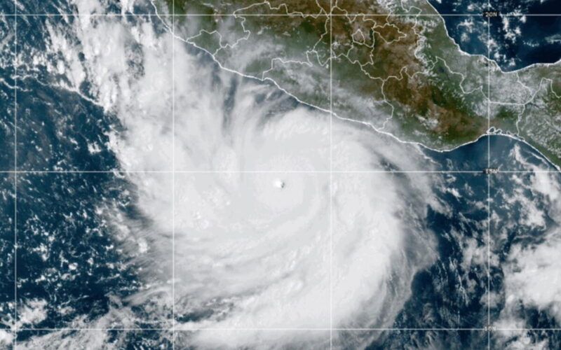 Huracán Polo impactará Baja California Sur y Sonora; alertan sobre intensas lluvias y vientos