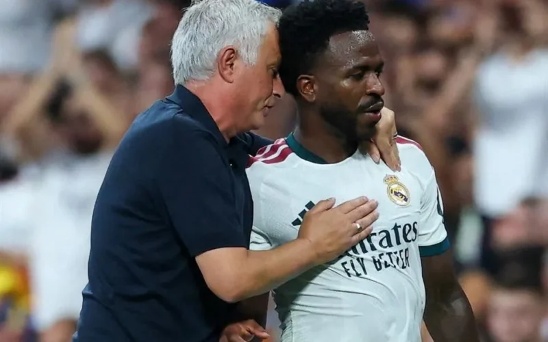 José Mourinho afirma que habría abandonado el Real Madrid si fuera Vinicius Junior